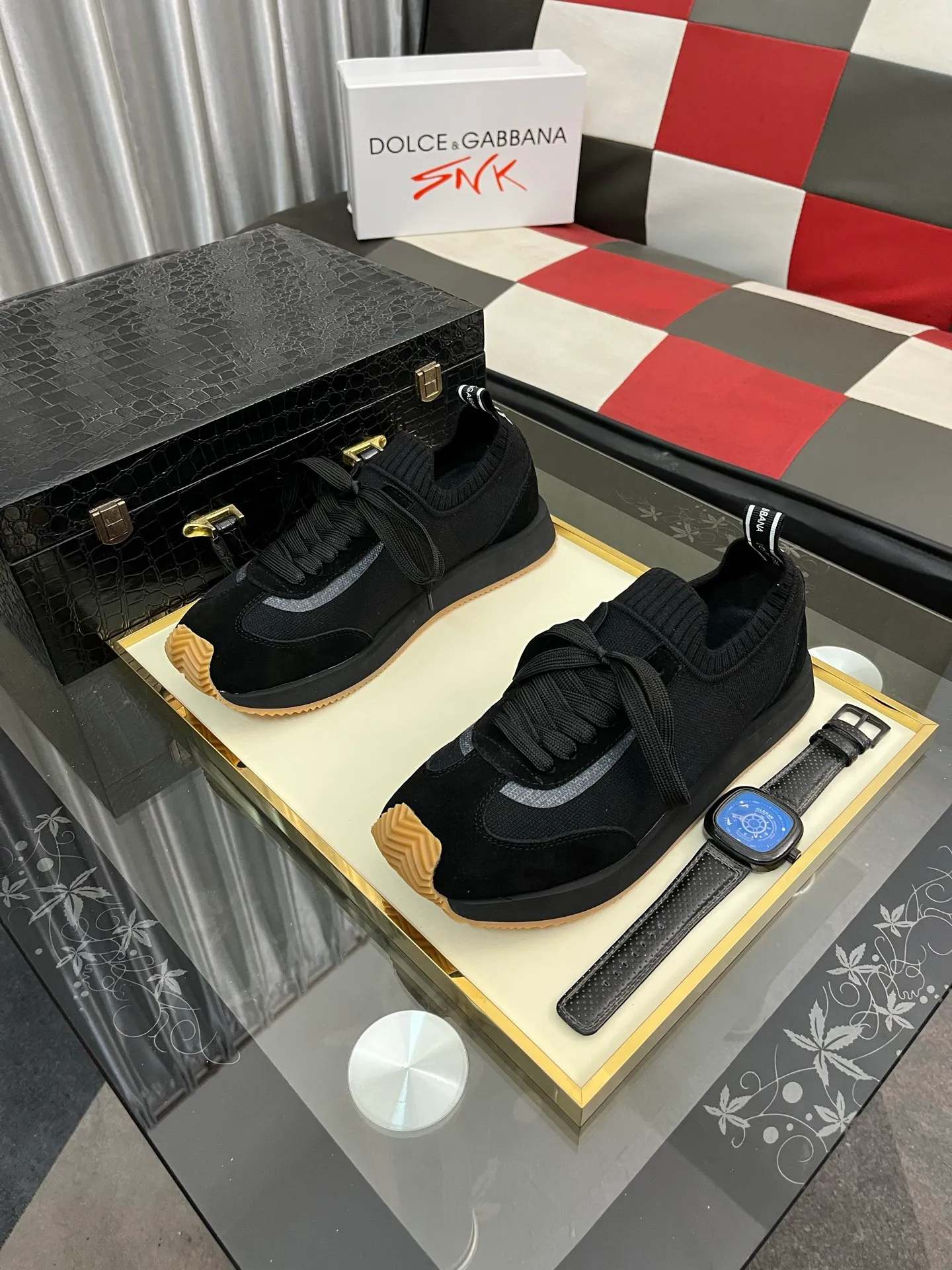 Men's Men's Shoes💰420⌚️⌚️••Dolce&Gabbana••DG✔️High-end men's sports and casual shoes. Original goods from top counters. Original imported cowhide, multi-material splicing design ➕Imported cowhide lining, cowhide feet ➕Original TPR elastic outsole. Size: 36-46🔟Colors available
